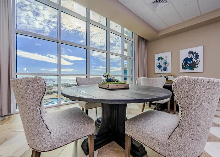 Phoenix Gulf Towers 505 Apartment *