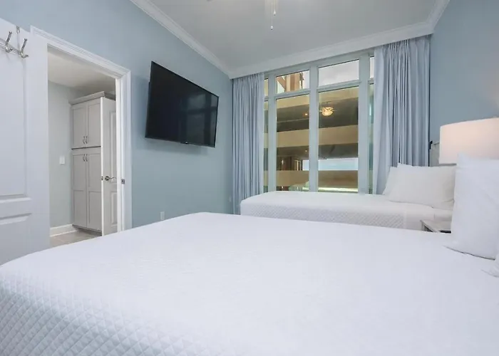 Phoenix Gulf Towers 505 Apartment *